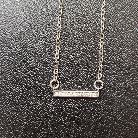 Stainless Steel Delicate Bar Silver Necklace with crystals - Picture 1 of 5
